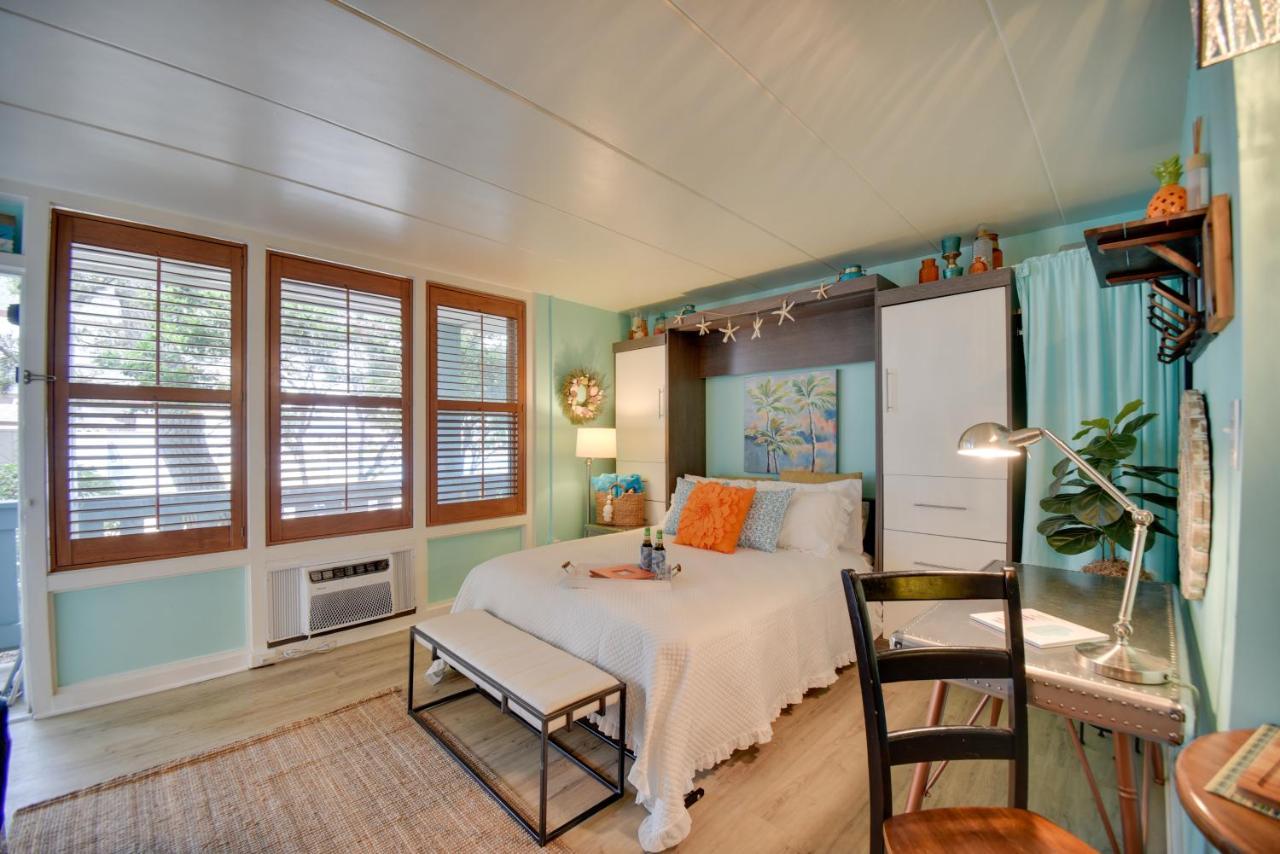 Chic Virginia Beach Retreat - Pool, Steps To Beach Exteriör bild