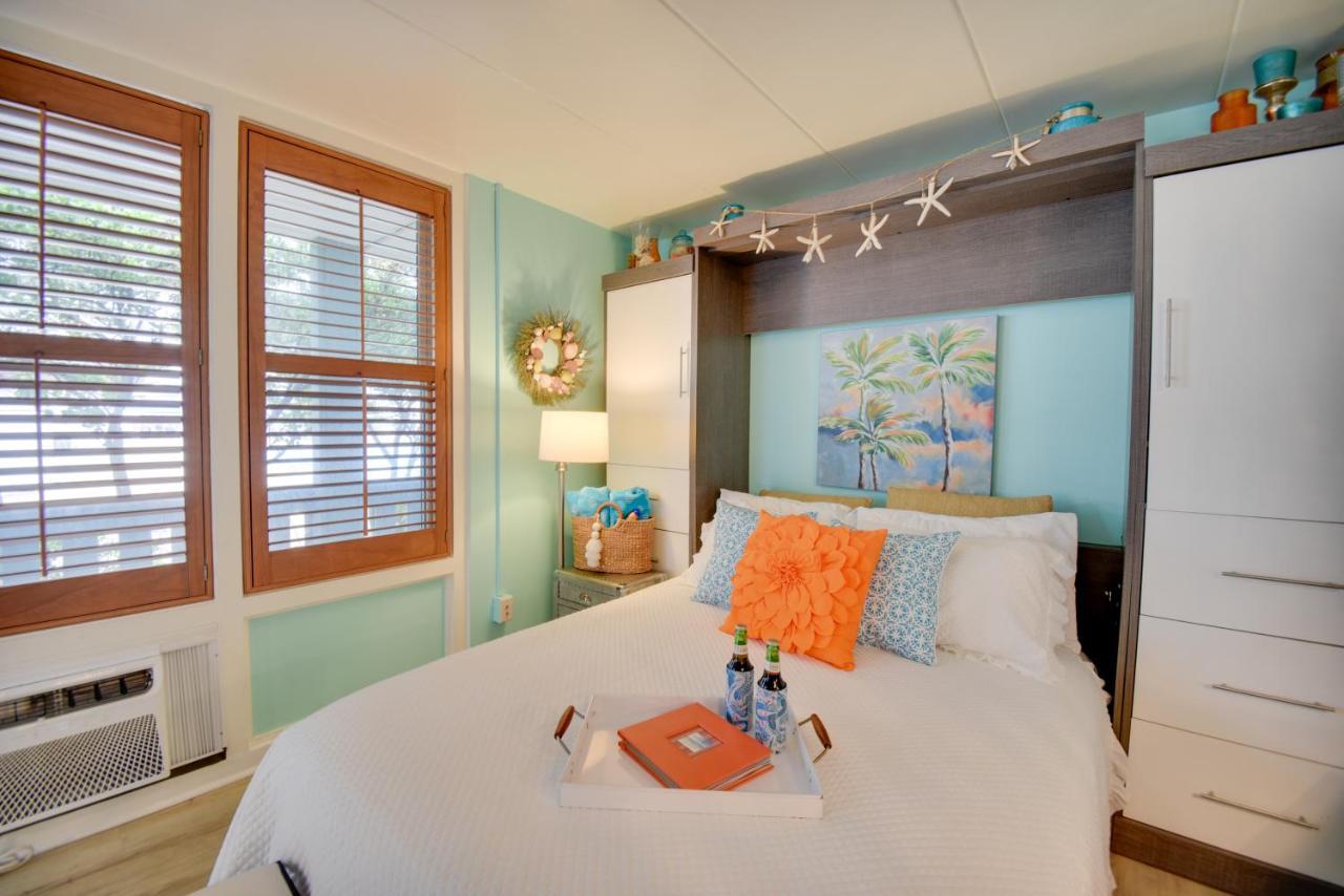 Chic Virginia Beach Retreat - Pool, Steps To Beach Exteriör bild